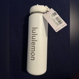 Brand new never used lululemon water bottle